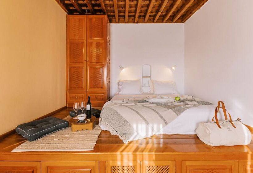 Отель Arte Lindos Suites