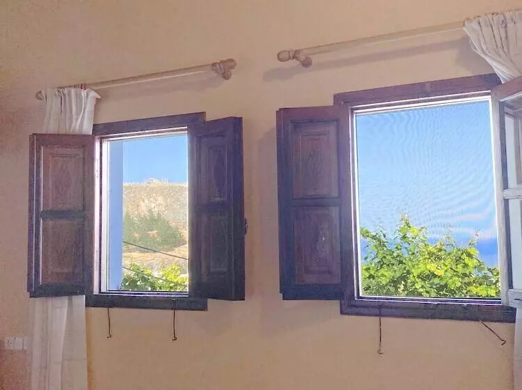 Hotelli Arte Lindos Suites