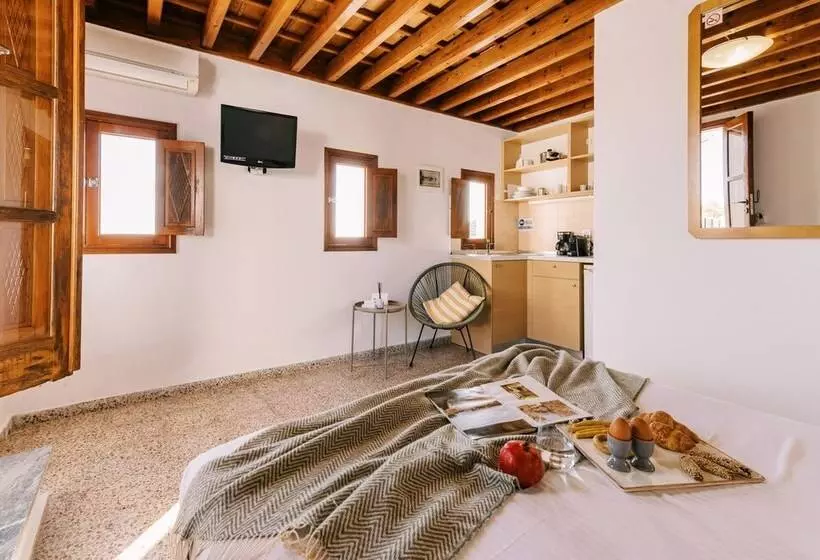 Hotelli Arte Lindos Suites