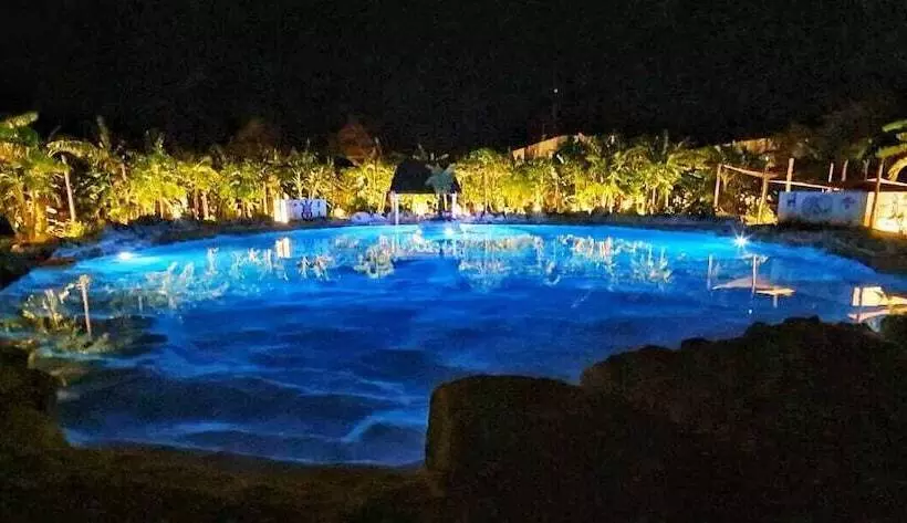 Hotelli Coco Resort
