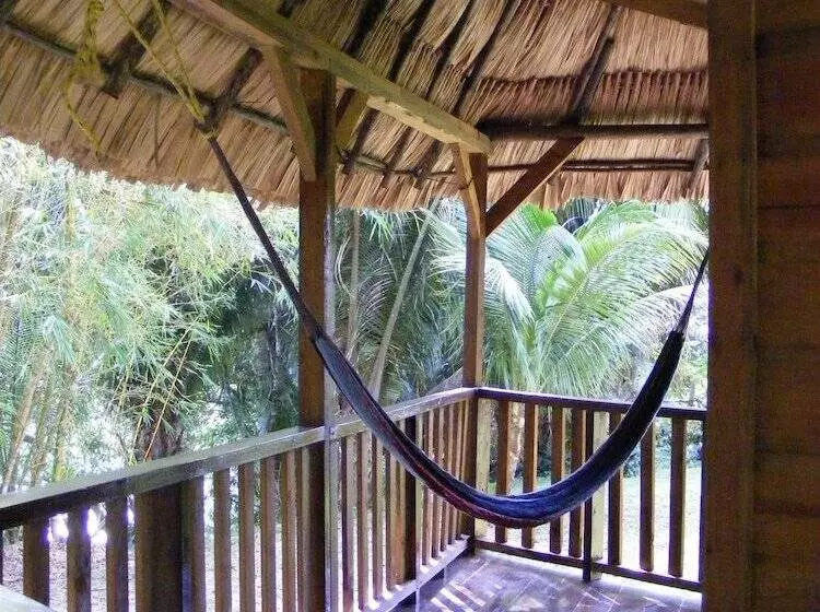 Hotelli Cohune Palms River Cabanas