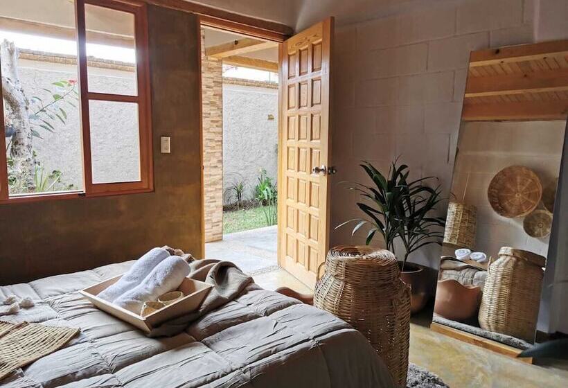 فندق Hostal Neutro