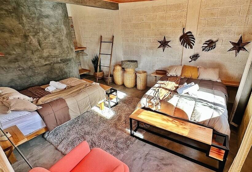 فندق Hostal Neutro