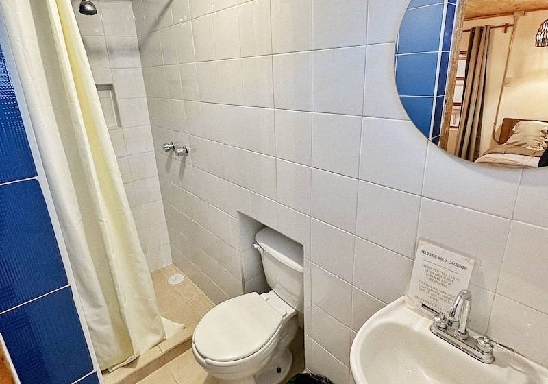 فندق Hostal Neutro