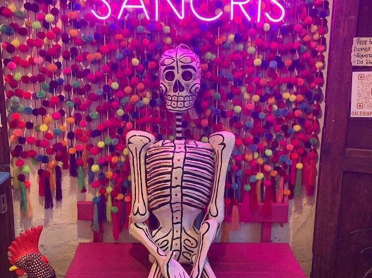 فندق Hostal Neutro