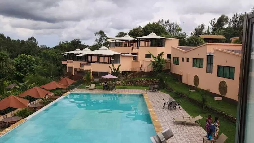 هتل Lagoon Resort & Spa