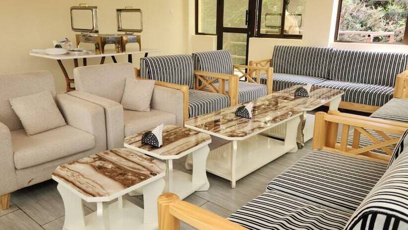 هتل Lagoon Resort & Spa