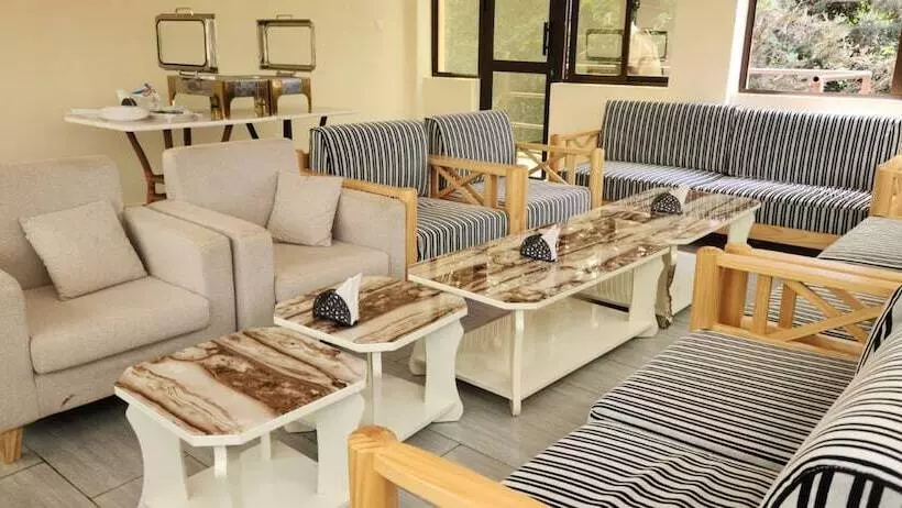 هتل Lagoon Resort & Spa