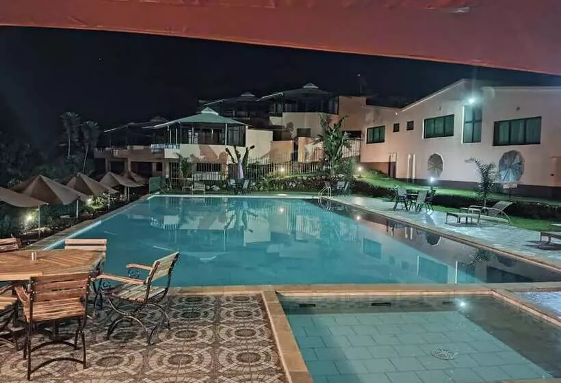 هتل Lagoon Resort & Spa