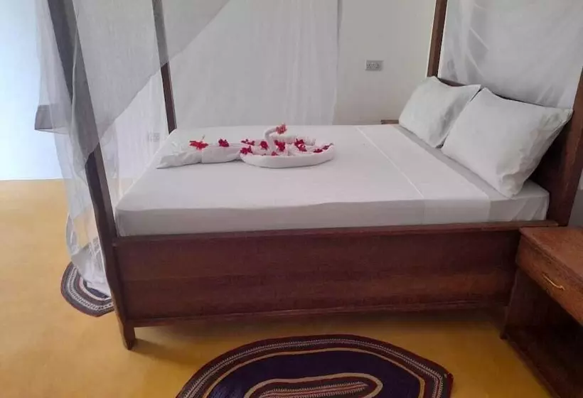 Hotelli Majani Breeze