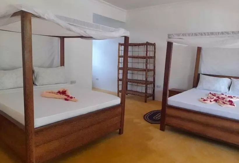 Hotelli Majani Breeze