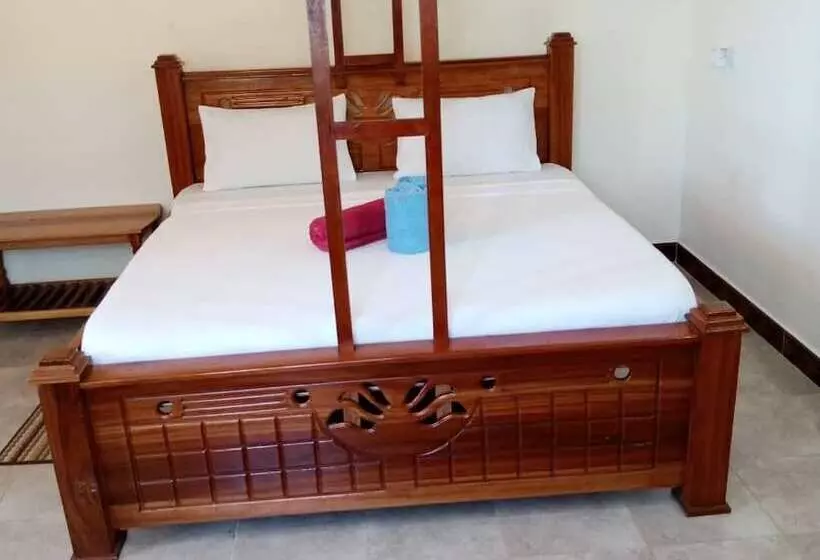 Hotelli Majani Breeze