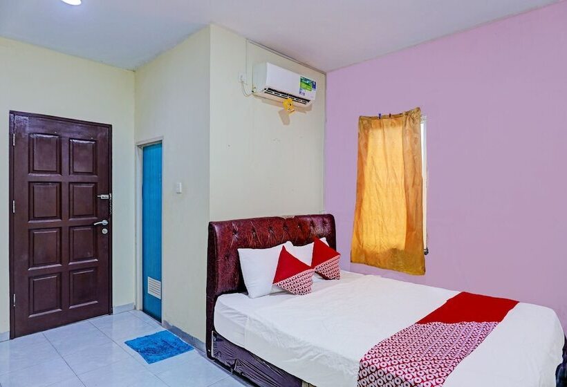 בית מלון כפרי New Town Syariah By Oyo