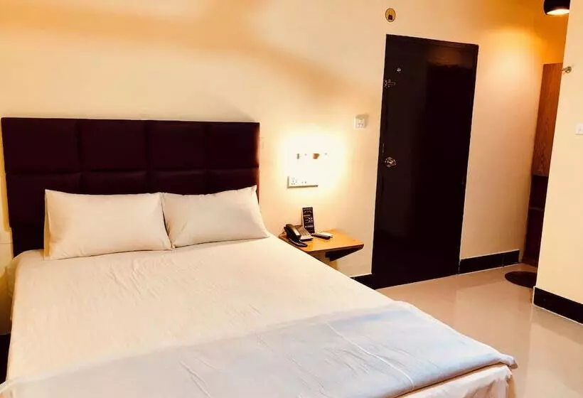 هتل Q Palace