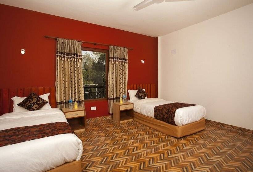 هتل Riverside Jungle Retreat