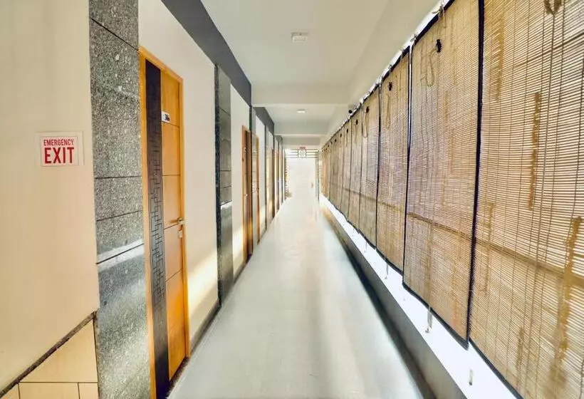 ホテル Santeria Inn