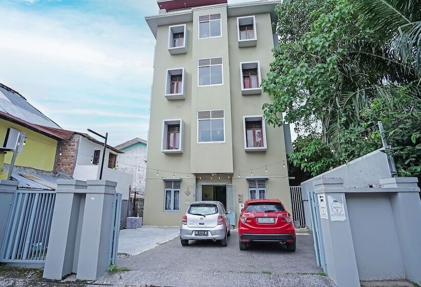 בית מלון כפרי Spot On 91956 Kost Titian Zaman