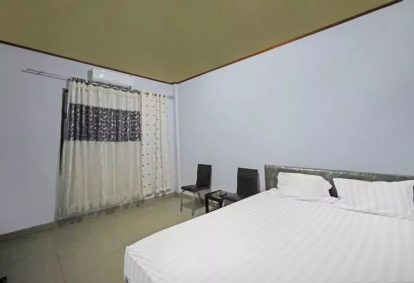 ホテル Spot On 92230 Penginapan Metro Parepare