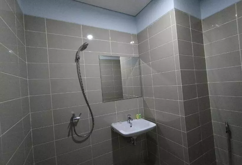 Hotelli Sutha Inn Syariah