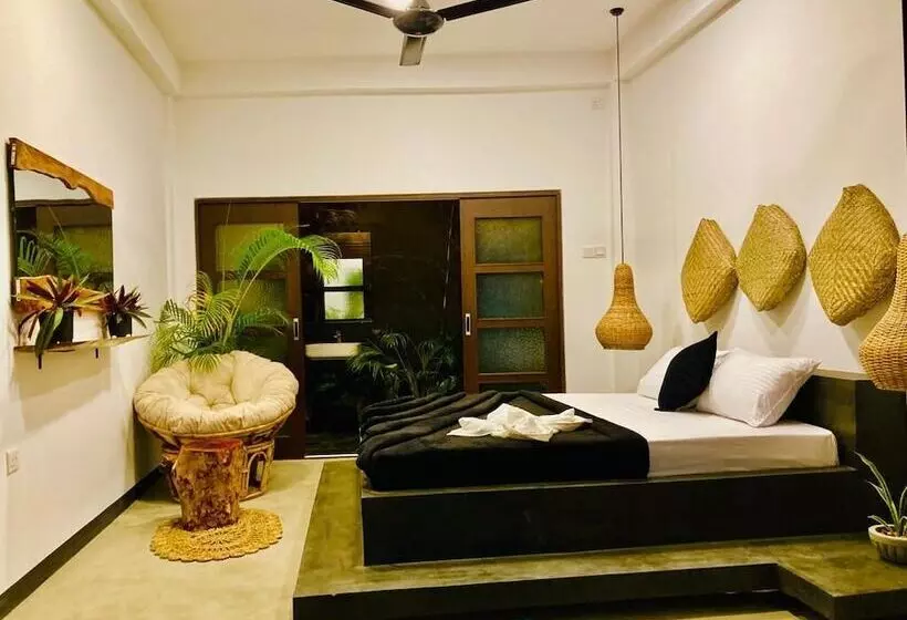 Hotelli The Jini House   Kabalana