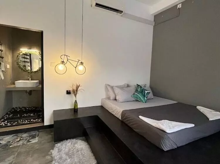 Hotelli The Jini House   Kabalana