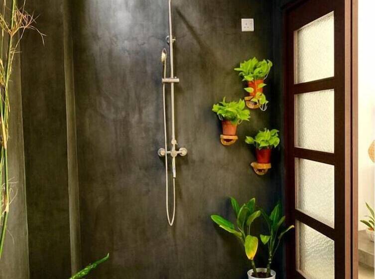 Hotel The Jini House   Kabalana