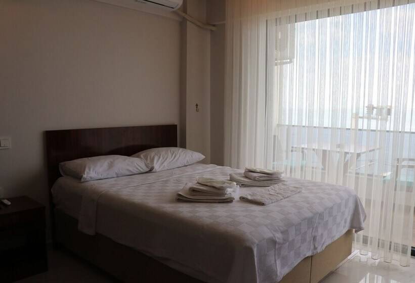 בית מלון כפרי The Lavington