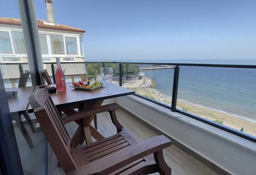 בית מלון כפרי The Lavington