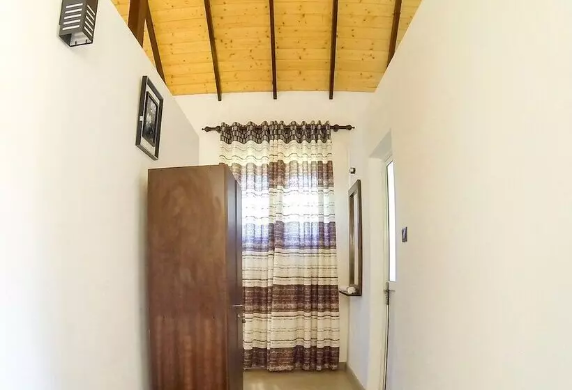 Hotelli Thihawa Eco Huts Yala