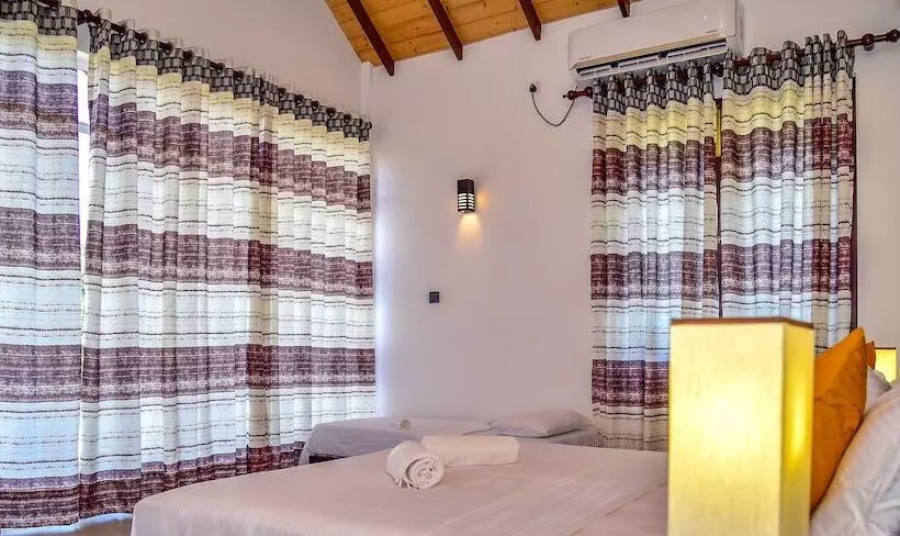 Hotelli Thihawa Eco Huts Yala