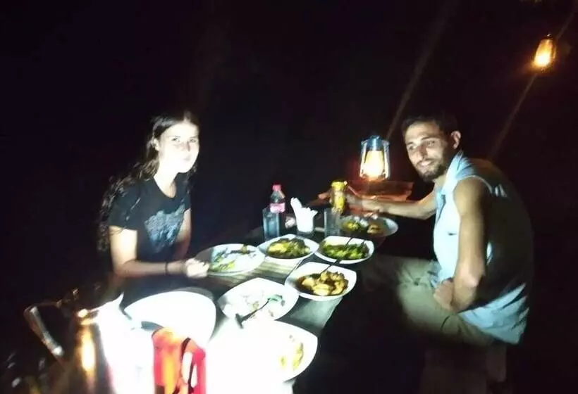 Hotelli Thihawa Eco Huts Yala