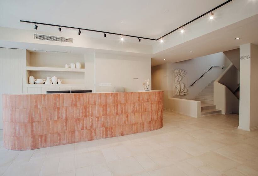 هتل Thymises Boutique