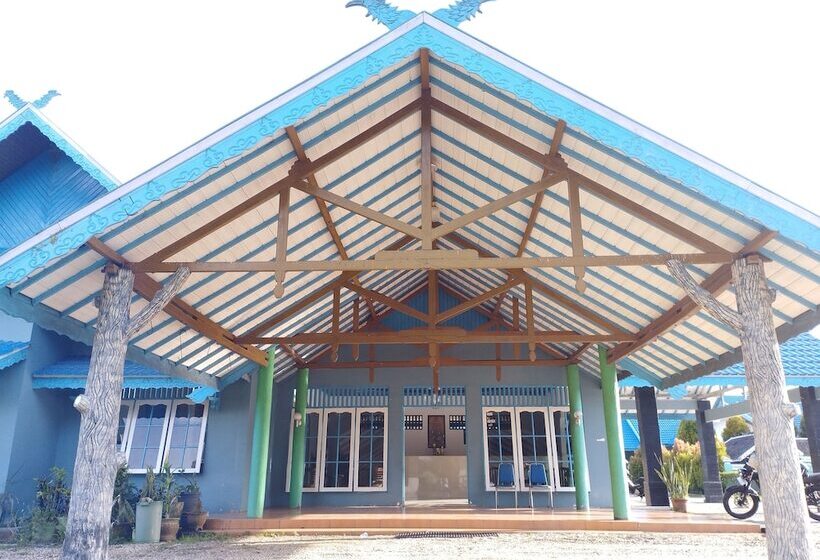 Отель Tris By Oyo