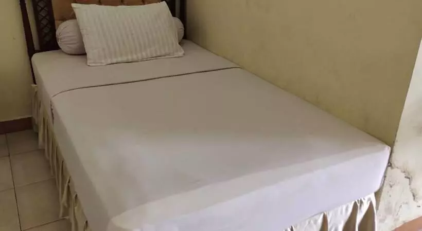 ホテル Tris By Oyo