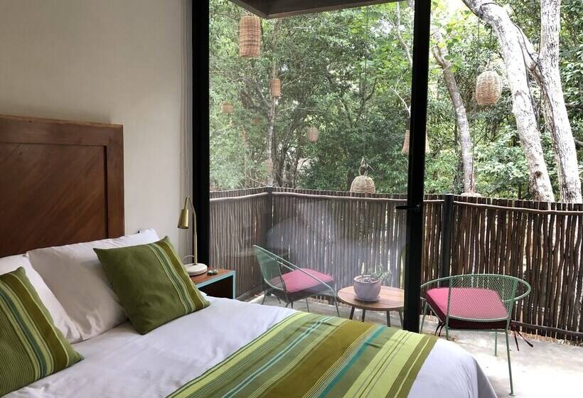 La Casa De María 11:11