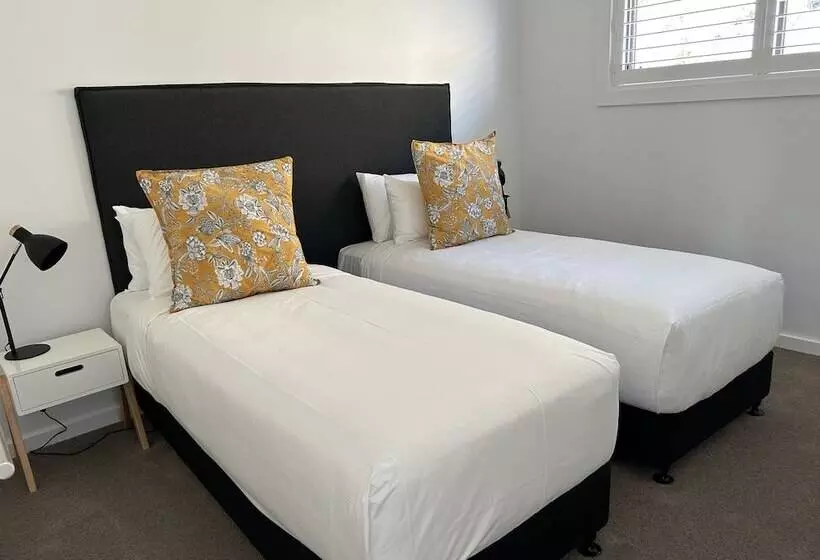 Marina Terrace Apartments