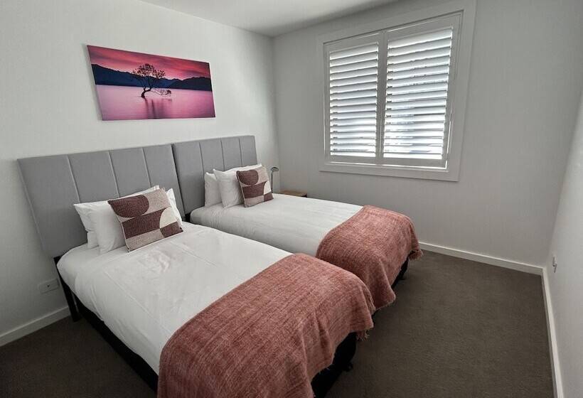 Marina Terrace Apartments