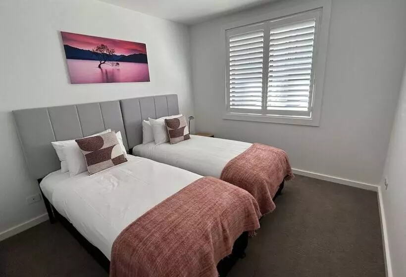 Marina Terrace Apartments