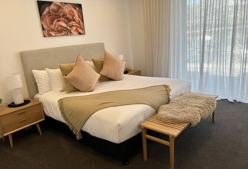 Marina Terrace Apartments