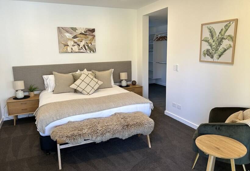 Marina Terrace Apartments