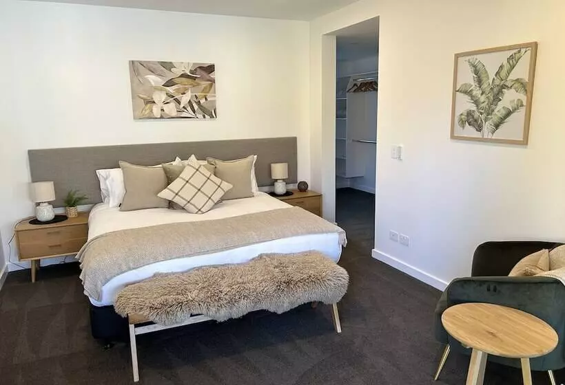 Marina Terrace Apartments