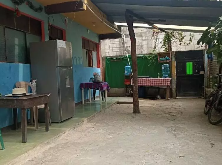 پانسیون Hostal Casa Zope
