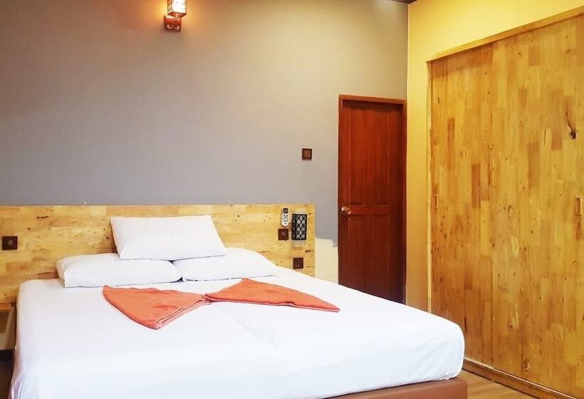 پانسیون Ninos