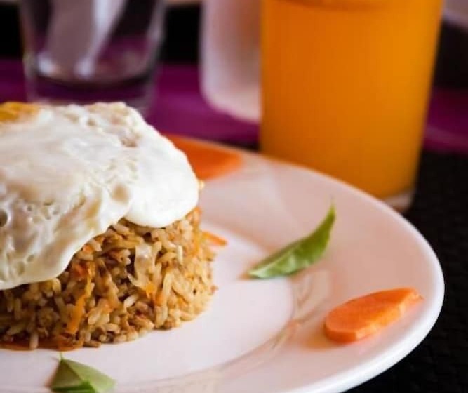 پانسیون Ninos