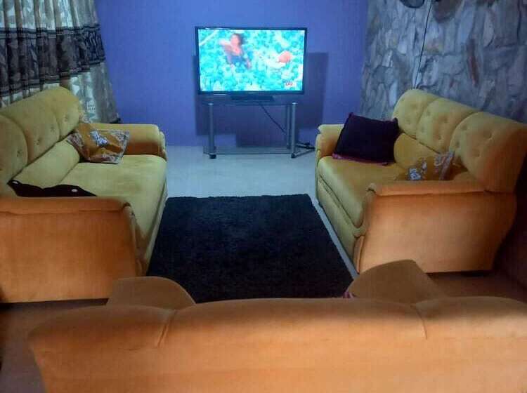 Pensionat Osvee Guest House And Apartments