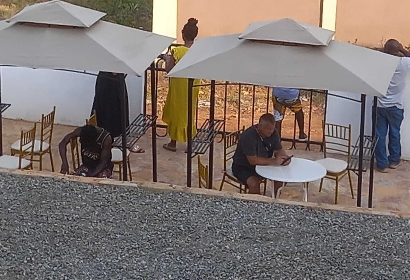 Pensionat Osvee Guest House And Apartments