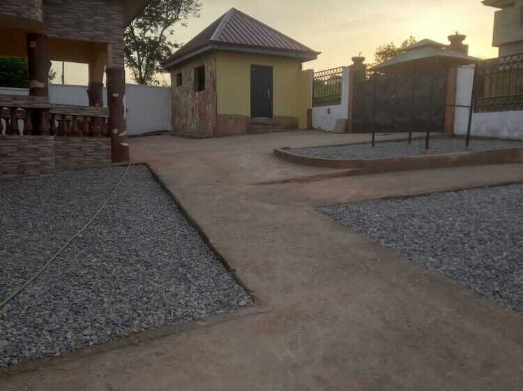 Pensionat Osvee Guest House And Apartments