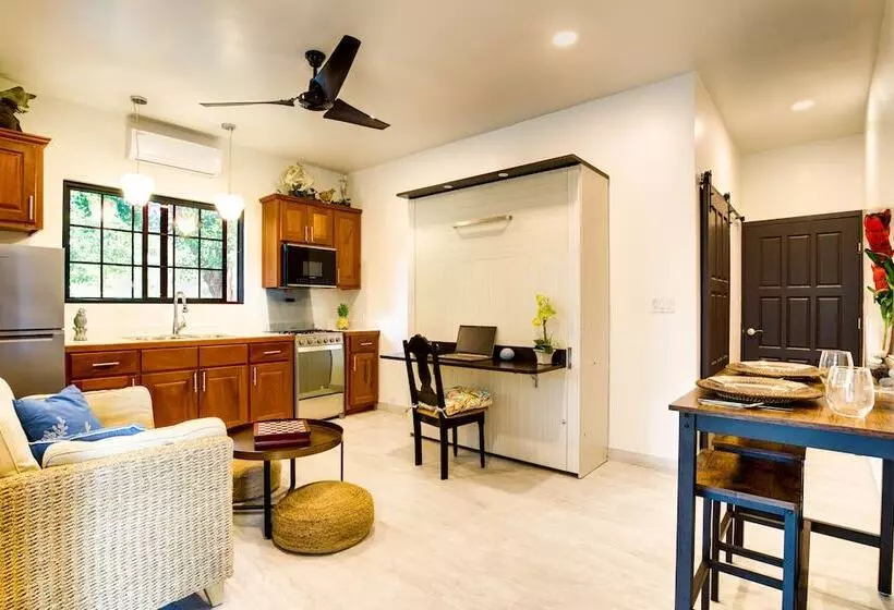 Majatalo The Sea Glass Inn