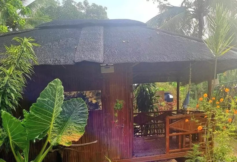 Lomakeskus Camotes Hidden Huts Rooms Bar Restaurant