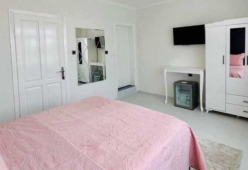 住宿加早餐 Datça House Butik Otel